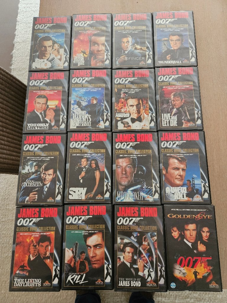 James Bond films op VHS., Collections, Enlèvement, Comme neuf, Film, Autres types