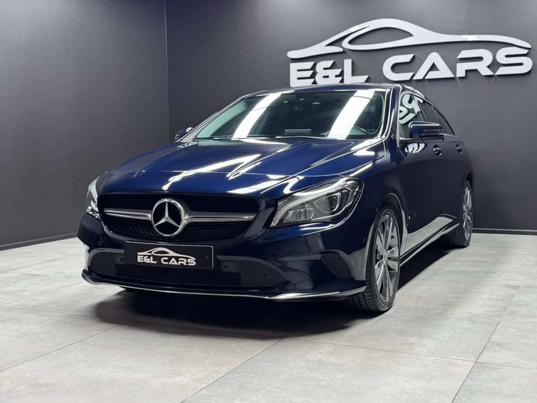 Mercedes-Benz CLA-Klasse 180 CLA 180 d *12 mois de garantie*, Auto's, CLA, Gebruikt, Blauw, 5 deurs