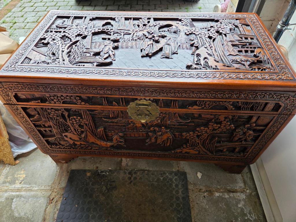 Chinese kist uit 1960 voor decoratie of opslag, Ophalen
