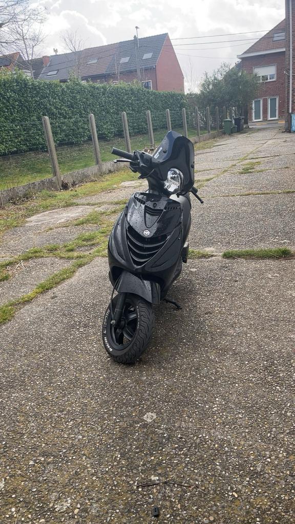 Piaggio Zip A klasse (Bieden/Ruilen), Fietsen en Brommers, Ophalen, Zo goed als nieuw, Zip