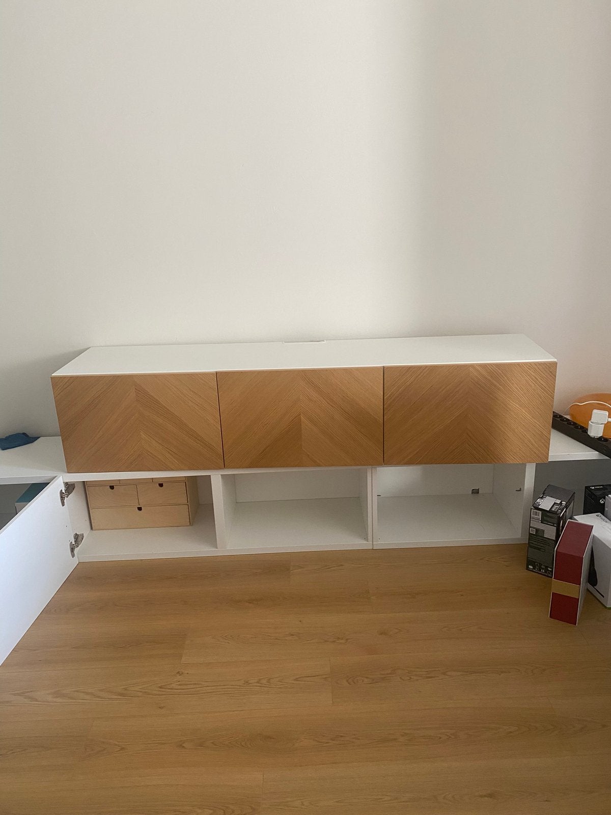 Meuble tv BESTA porte en chêne, 25 à 50 cm, Moins de 100 cm, 150 à 200 cm, Enlèvement