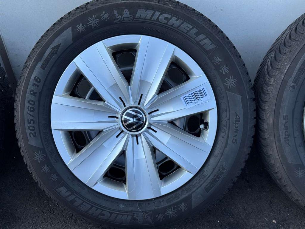 KIT HIVER VW T-ROC 205/60/R16 MICHELIN, Pneus et Jantes, Pneus hiver, 16 pouces, Véhicule de tourisme
