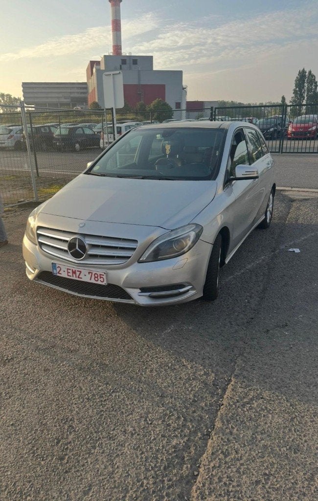 Mercedes-Benz B-Klasse 180 CDI Ambition Panoramadak, Leder,, Euro 5, 1796 cc, Leder, Bruin