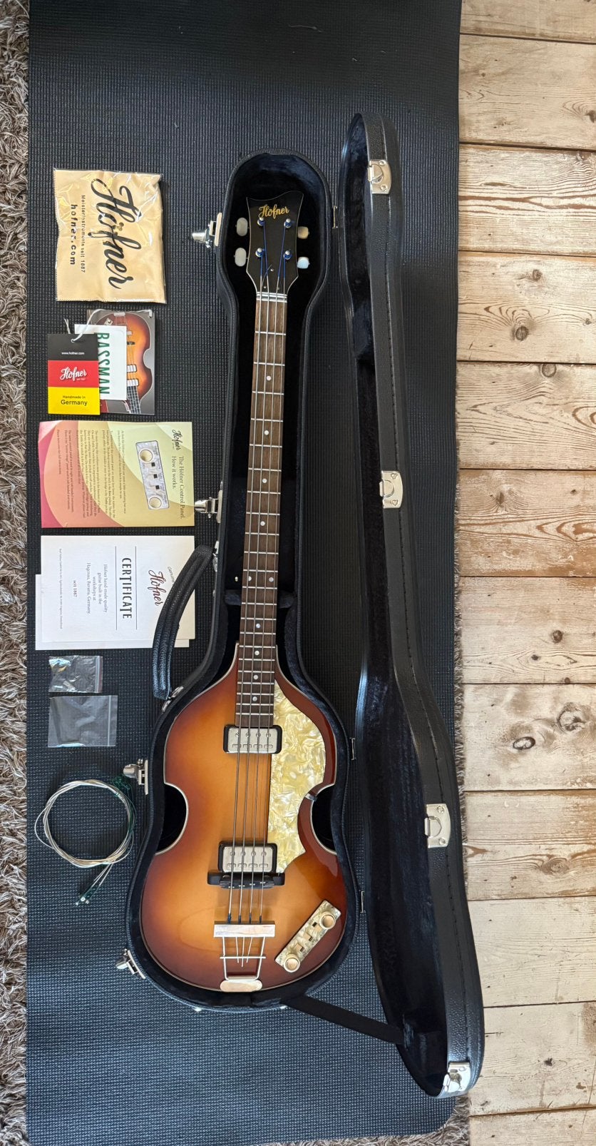 Höfner H500/1-63-AR-0 Artist Series Violin Bass 4 STRING BAS, Musique & Instruments, Instruments à corde | Guitares | Basses, Enlèvement