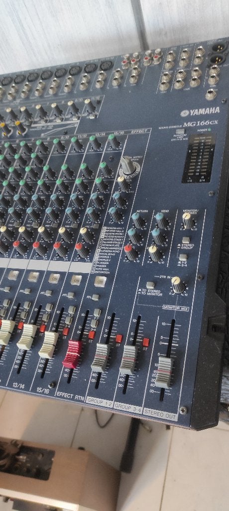 MENGPANELEN BEHRINGER en YAMAHA.PERFECTE STAAT en WERKING, Muziek en Instrumenten, Ophalen, Zo goed als nieuw, 5 tot 10 kanalen