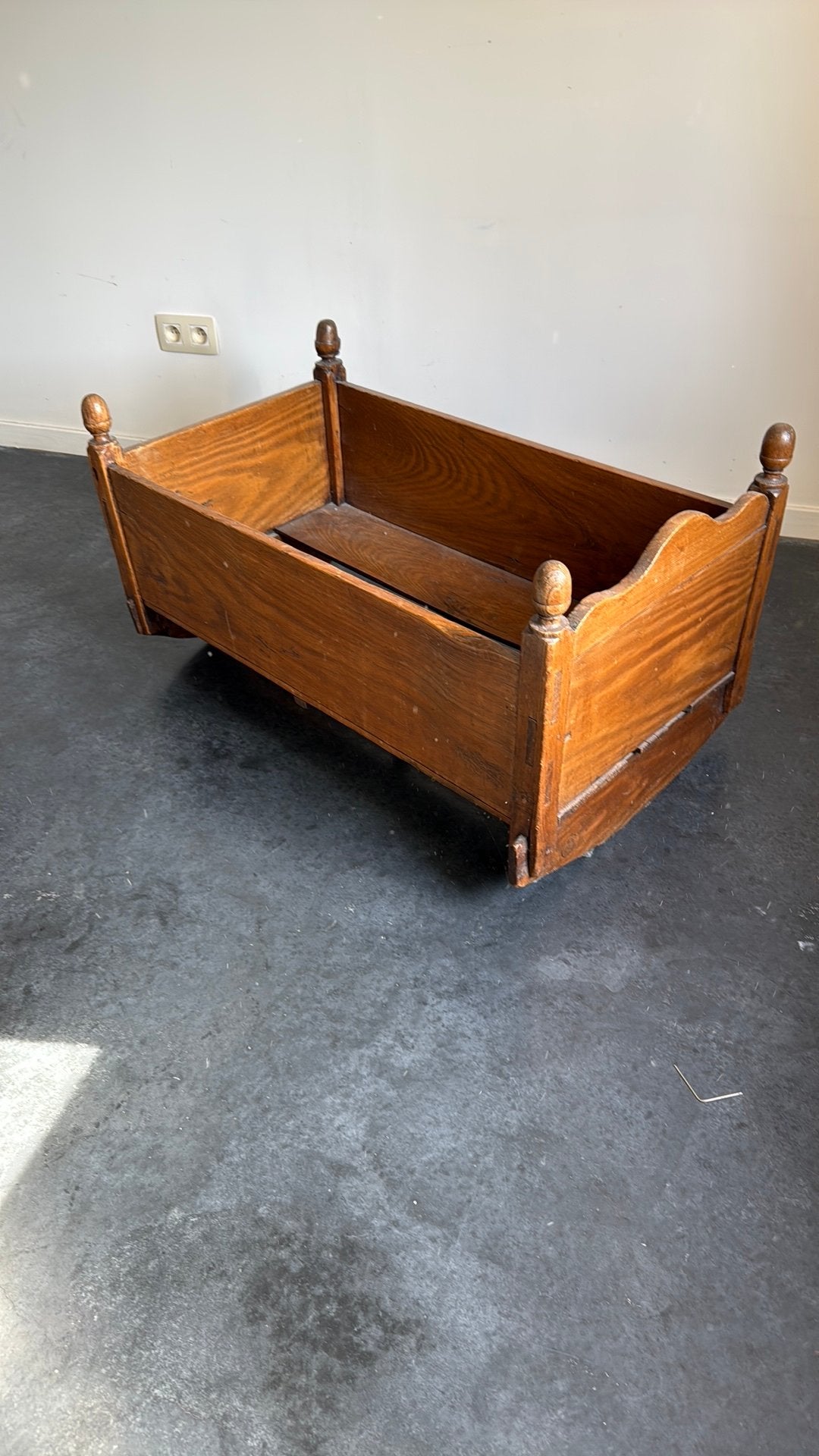 Berceau en chêne fabriqué par grand-père, Enfants & Bébés, Enlèvement, Utilisé, Berceau