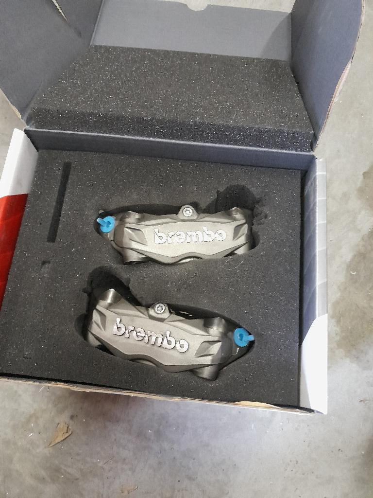 etriers / remklauwen brembo M4 100mm, Ophalen of Verzenden, Gebruikt
