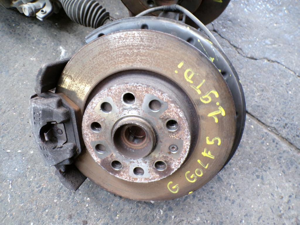 Moyeu avant gauche VW Golf V BK 1.9TDi 77kw BXE 2007-2009, Auto-onderdelen, Transmissie en Toebehoren, Gebruikt, Ophalen