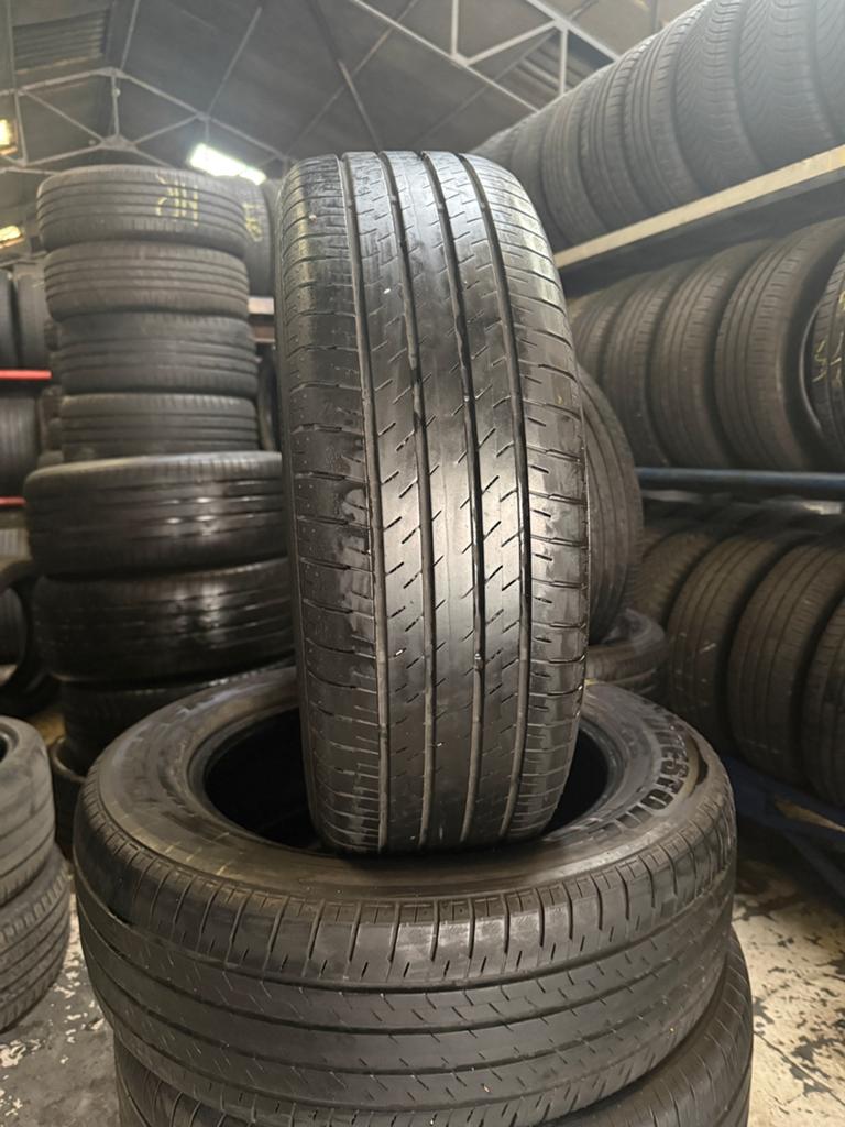 225/60/18 Bridgestone avec montage et équilibrage, Enlèvement