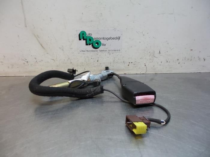Tendeur de ceinture gauche d'un Opel Vivaro (Vivaro 01-), Autos : Pièces & Accessoires, -, 3 mois de garantie, Utilisé, -
