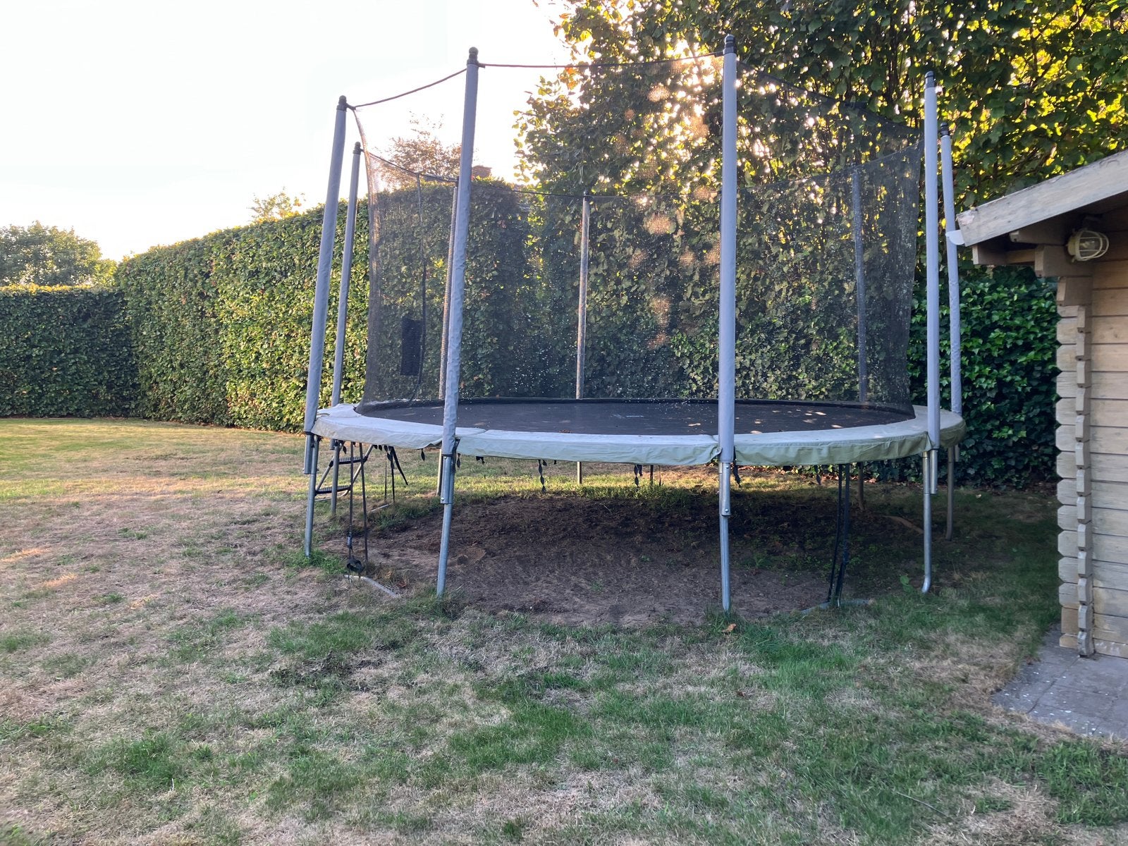 Trampoline Domyos Essential 420 met grondankers en trapje, Enlèvement, Utilisé
