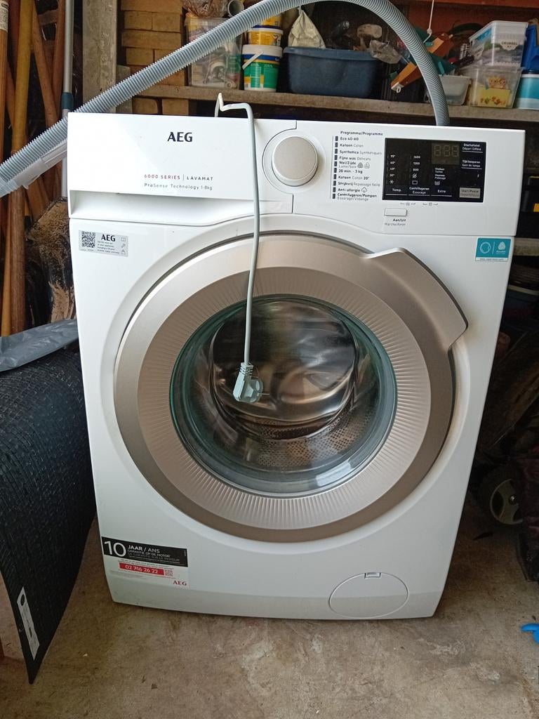 Wit, nieuw AEG wasmachine, 8kg hoogte 85 cm breedte 60 cm, Elektronische apparatuur, Wasmachines, Ophalen, Nieuw, Voorlader, Energieklasse A of zuiniger