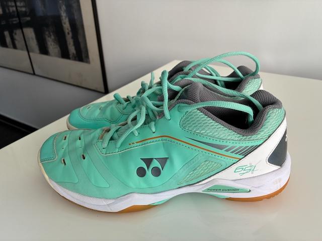 badmington schoenen 41 Yonex, Ophalen of Verzenden, Gebruikt