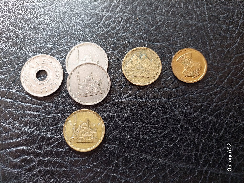 8 Monnaies du Moyen-Orient : Égypte, Iran, Yémen, Timbres & Monnaies, Monnaies | Asie, Enlèvement ou Envoi, Moyen-Orient, Série