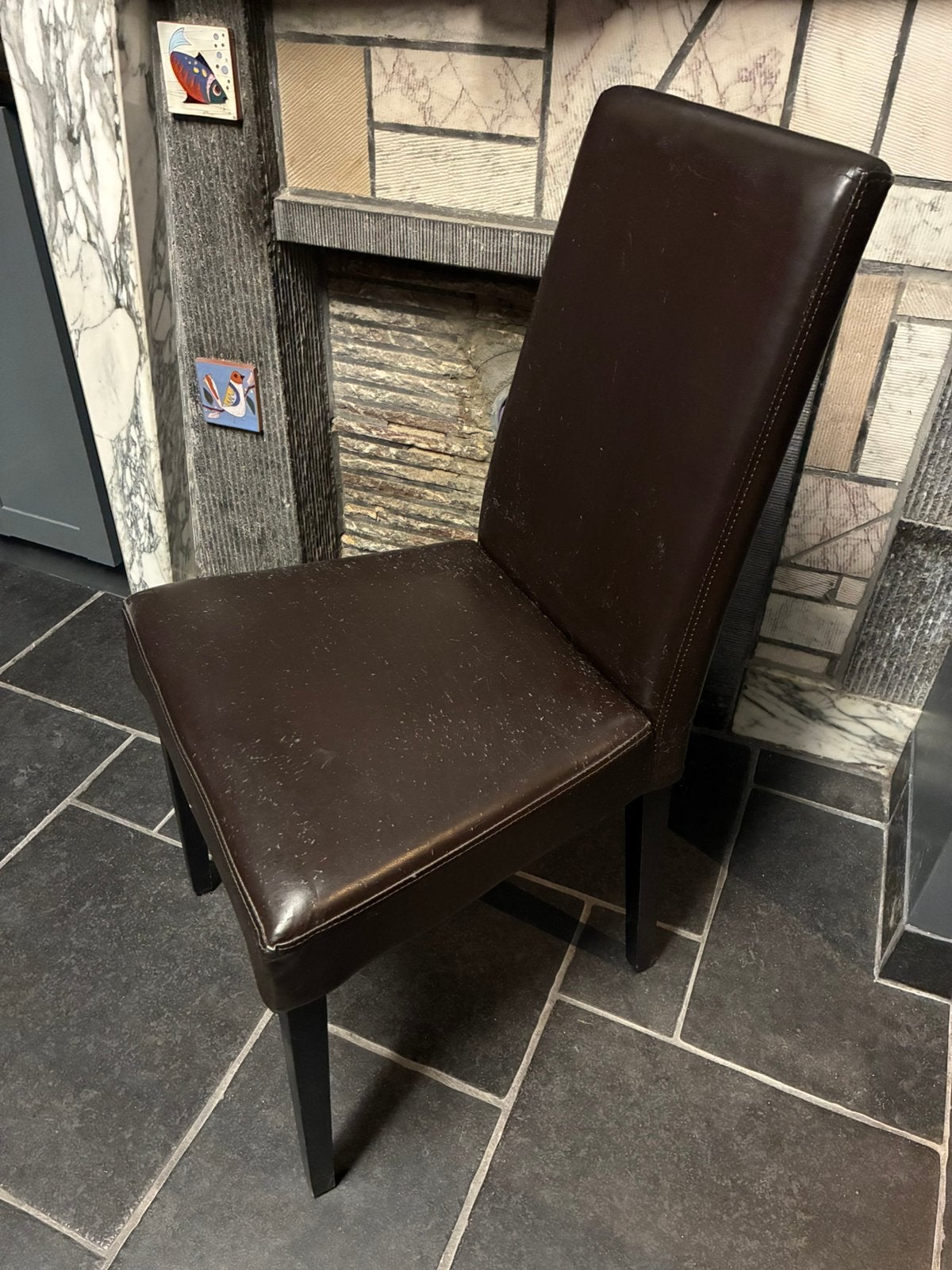 Mobitec set van 4 stoelen donkerbruin leder (zwarte poten), Ophalen, Gebruikt, Bruin, Leer