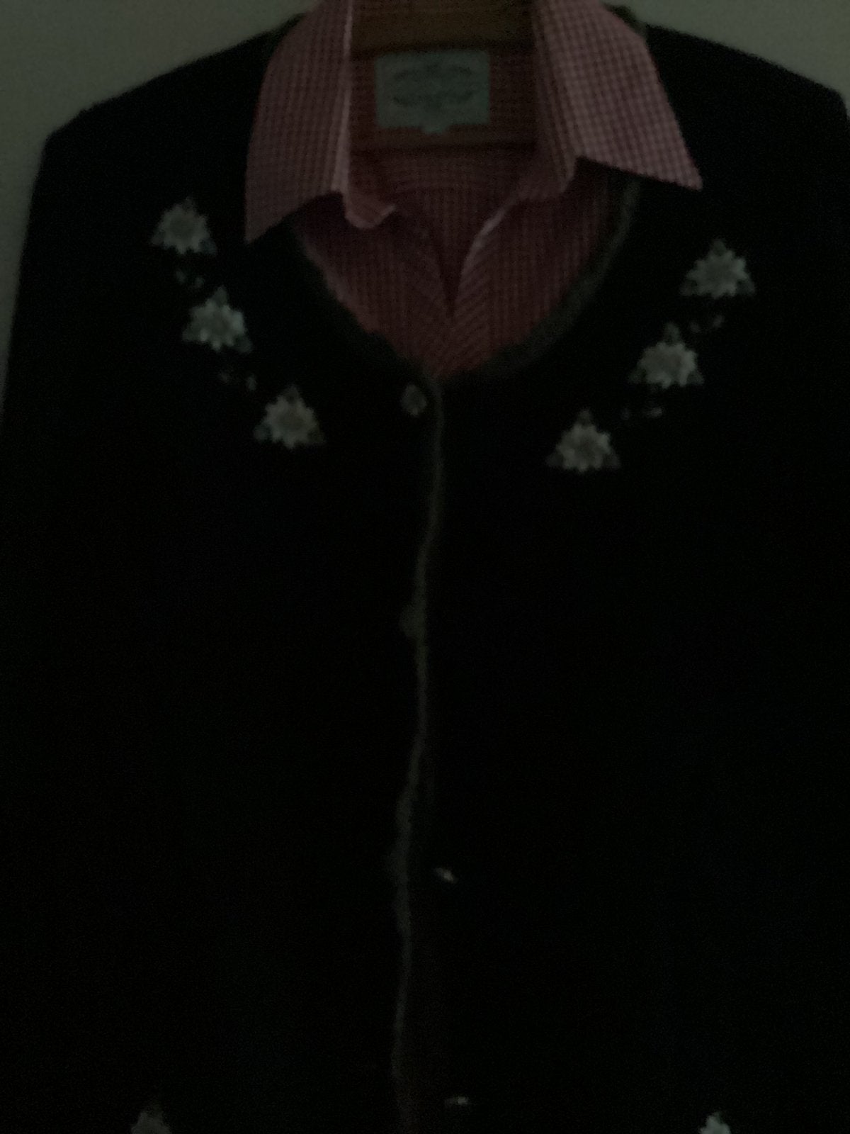 Zwarte vrouwen gilet met edelweiss motieven, Ophalen