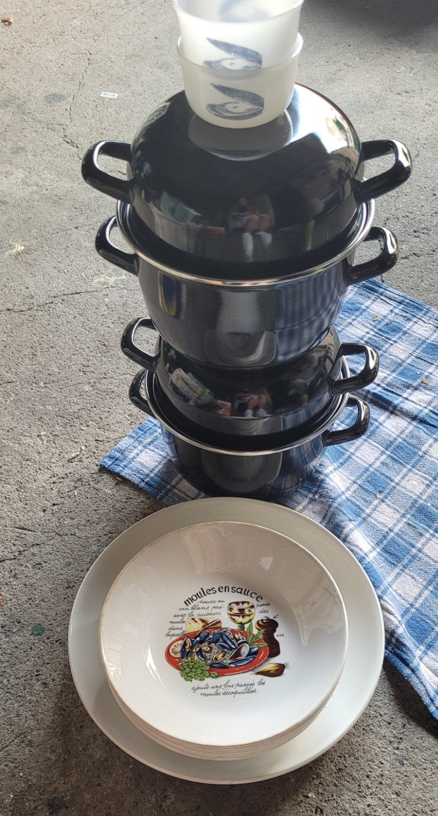 vaisselle a moule.., Enlèvement