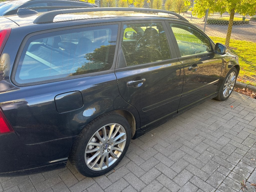 Volvo V50 1.6d 12/2009  Euro 5  292.000km Belle Voiture, Auto's, Voorwielaandrijving, Zwart, 4 cilinders, Zwart