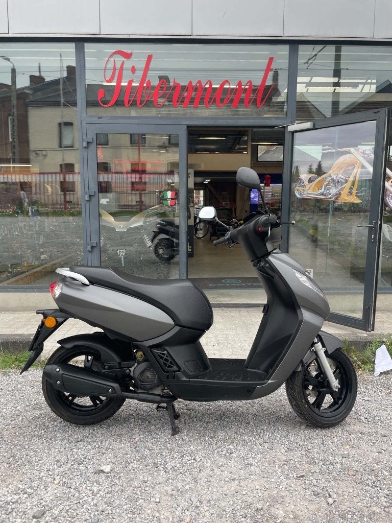 Peugeot Kisbee  50 classe A, Fietsen en Brommers, Ophalen, Klasse A (25 km/u), Zo goed als nieuw, Benzine