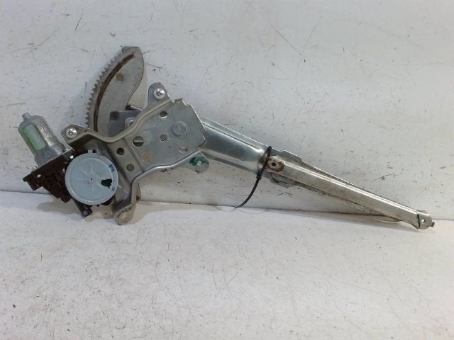 Raammechaniek elektrisch rechts voor Suzuki Alto, Onderdelen@venauto.nl, Van der Ven Autorecycling B.V., Ettenseweg 76, 4706 PB Roosendaal, The Netherlands