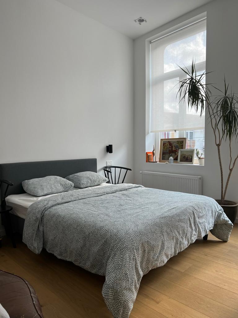 Antraciet tweepersoonsbed met lattenbodem en matras, Enlèvement, Comme neuf