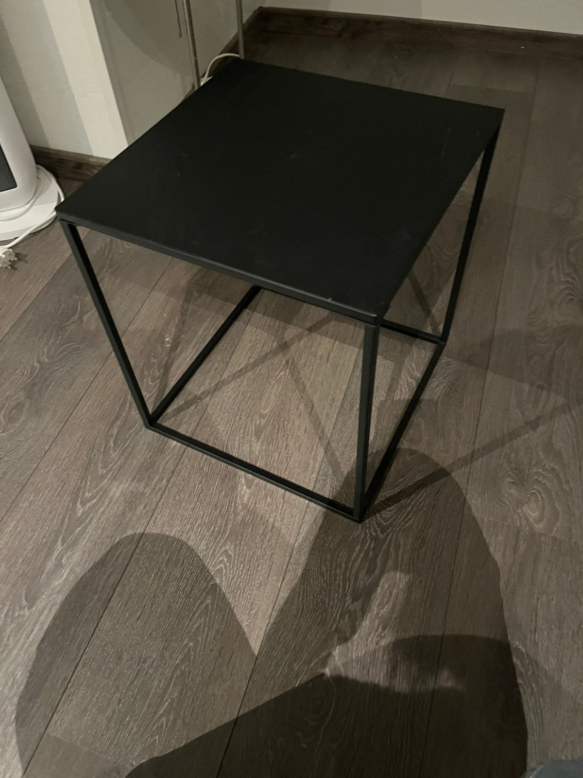 2 nachttafels en 2 mooie tafellampen, Huis en Inrichting, Ophalen, Zo goed als nieuw