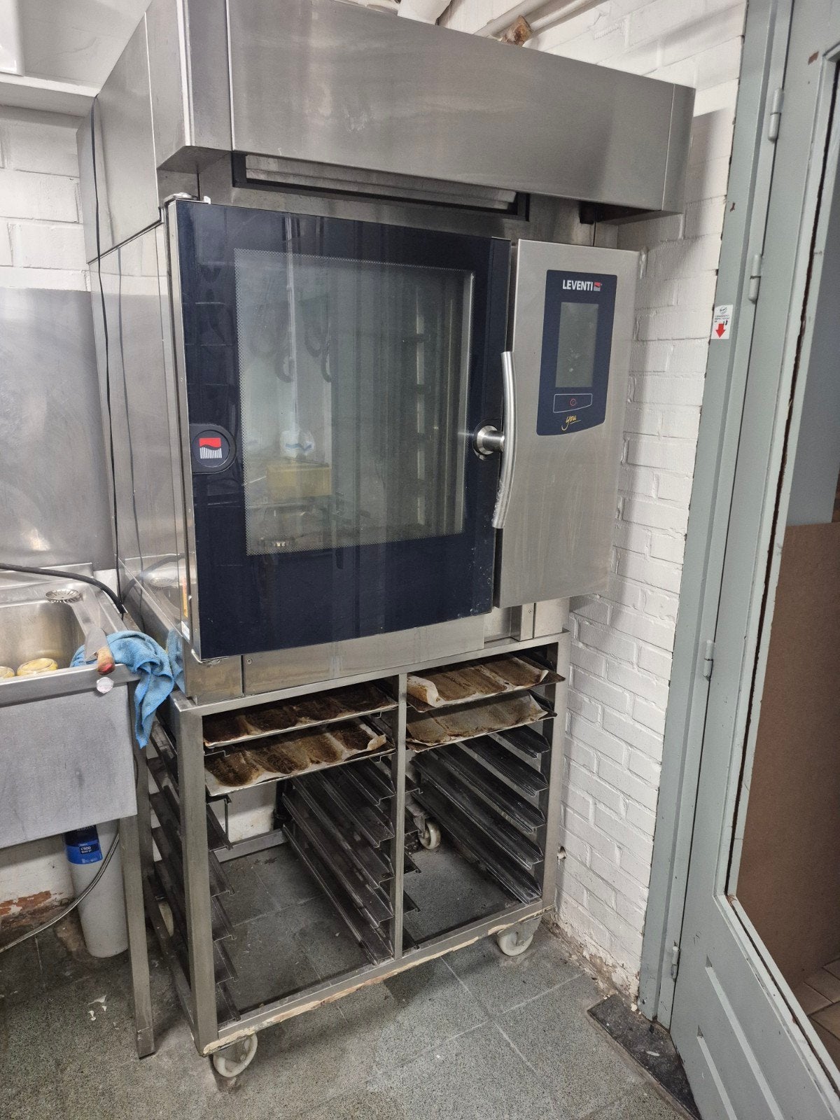 Bakkerij set: Leventi oven, broodsnijmachine & 2 kasten, Zakelijke goederen, Horeca | Keukenapparatuur, Ophalen, Gebruikt, Bakkerij en Slagerij