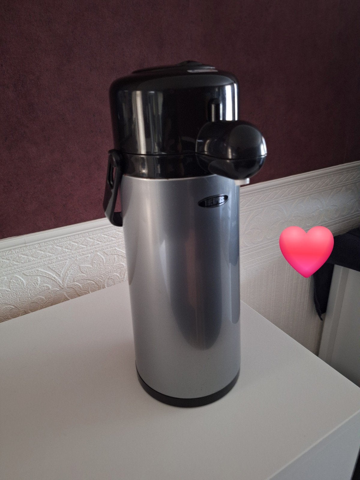 Mooie thermoskan met drukpomp 2.2 L. Zeer goede staat!!, Elektronische apparatuur, Ophalen