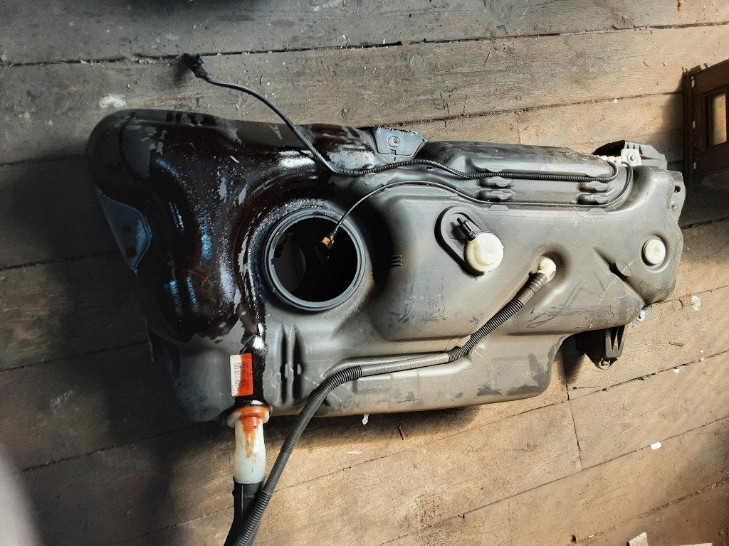 RESERVOIR CARBURANT Peugeot 208 I (CA / CC / CK / CL), Kontakt-peugeot@peugeot.com, Utilisé, Peugeot Deutschland GmbH, Bahnhofsplatz
65423  Rüsselsheim, DE