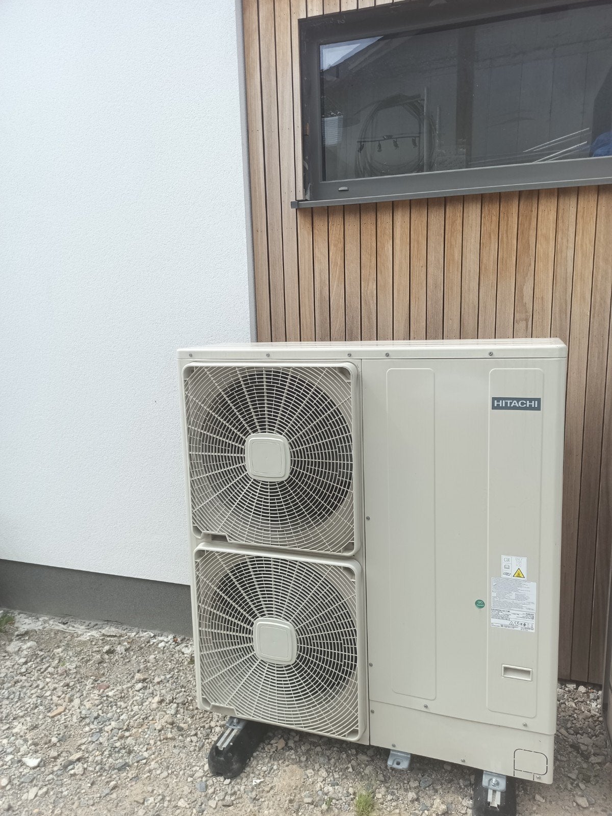 Pompe à chaleur PAC 13KW Monobloc Hitachi RASM-6VR1E
