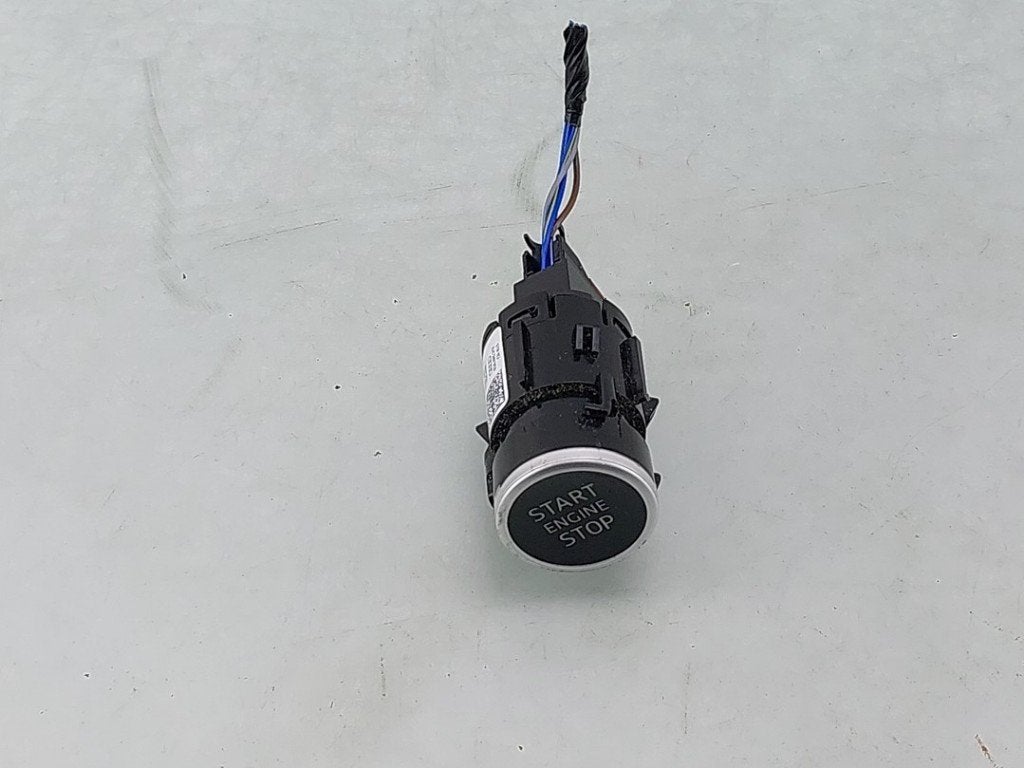 START/STOP SCHAKELAAR Audi Cabrio (B4) (|83A905217|), Dhr. J. Ham, Gebruikt, Administratie@autoham.nl, Audi