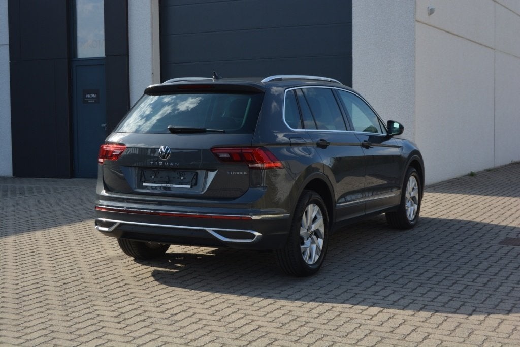 VW Tiguan eHybrid 1.4 245PK - Matrix LED/Navi/360°/Phev, Auto's, Dealer onderhouden, 1800 kg, 4 cilinders, Alcantara