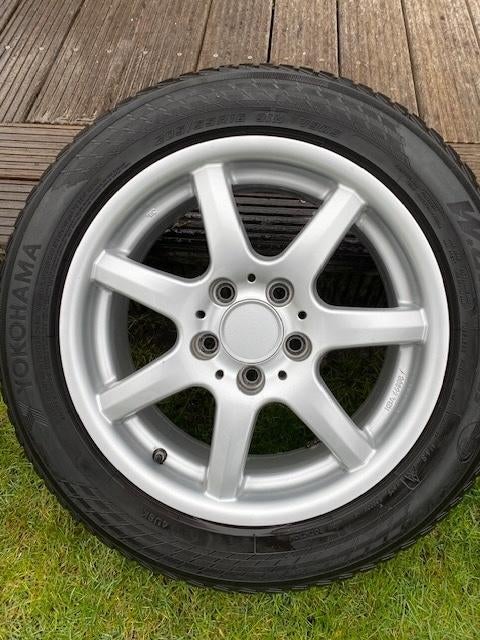 winterbanden op velg mercedes B, Auto-onderdelen, Banden en Velgen, Ophalen, Gebruikt, 16 inch, Banden en Velgen