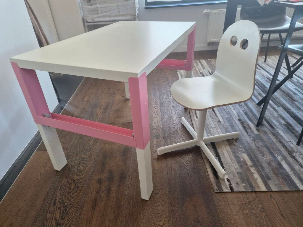 Bureau et chaise pour enfant, blanc/rose, Maison & Meubles, Bureaux, Enlèvement, Utilisé, IKEA, Bureau enfant