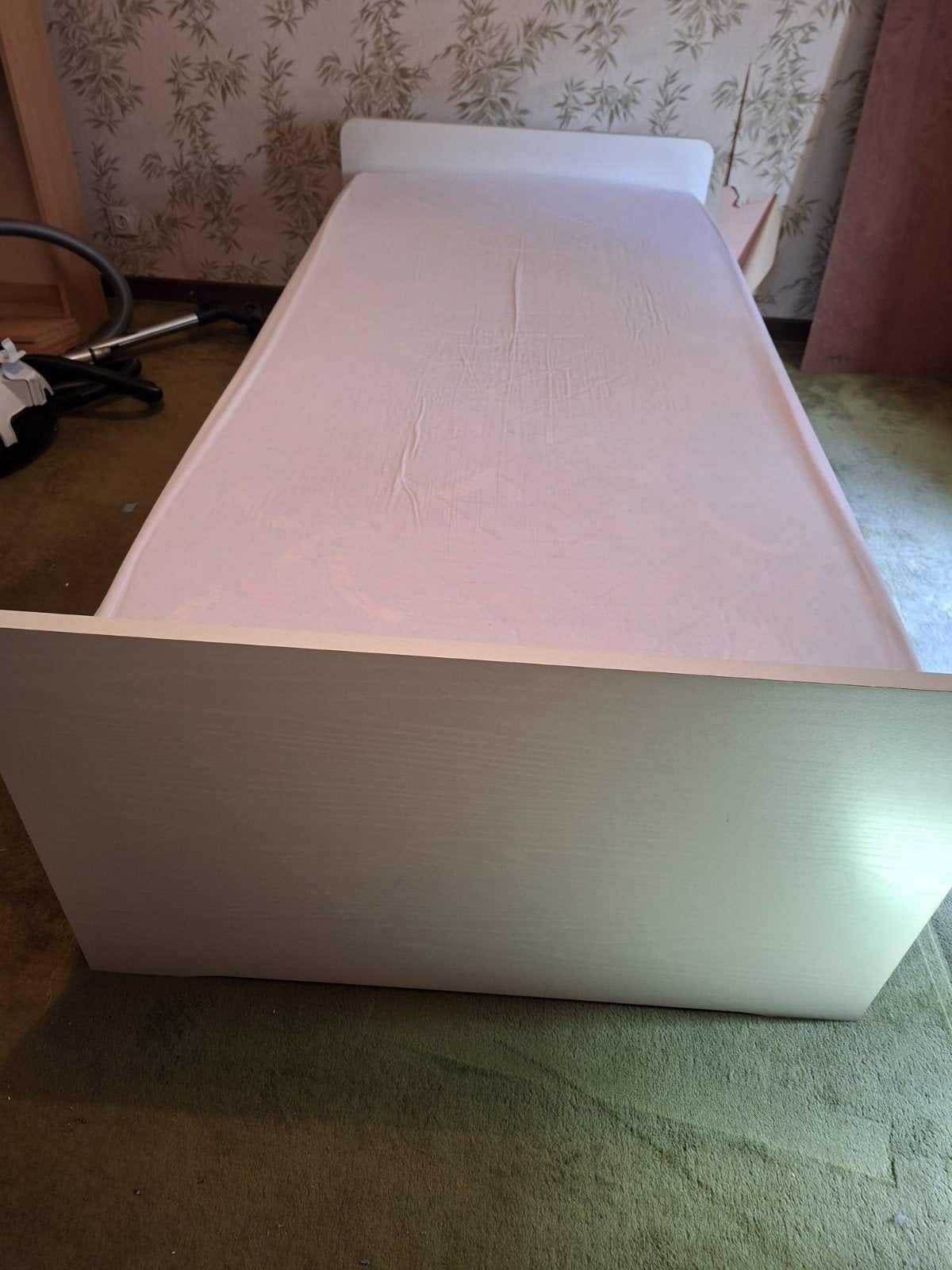 Chambre 1 personne, Enlèvement