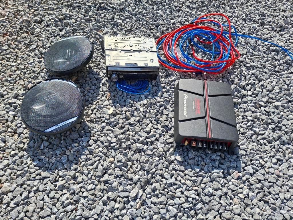Pioneer versterker sub boxen radio, Ophalen