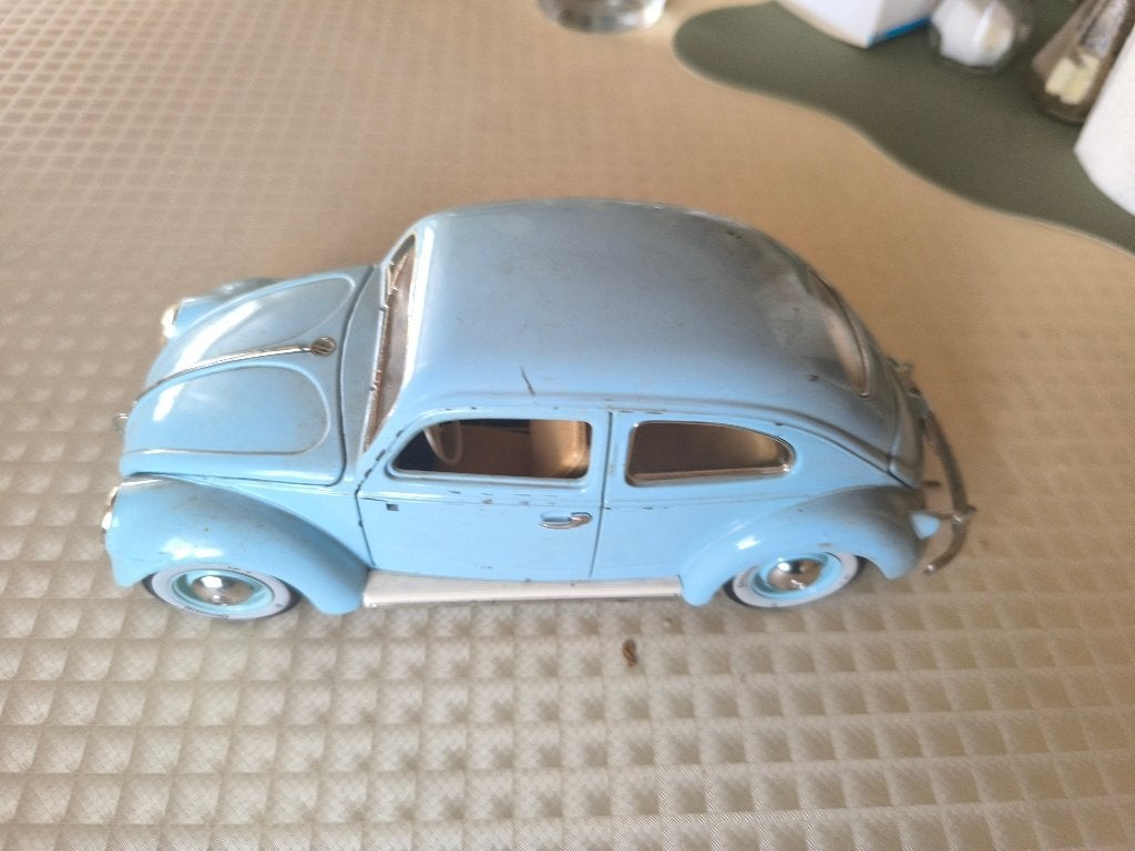 miniatuur vw kever 1/18, Hobby & Loisirs créatifs, Voitures miniatures | 1:18, Enlèvement ou Envoi, Utilisé, Voiture, Autres marques