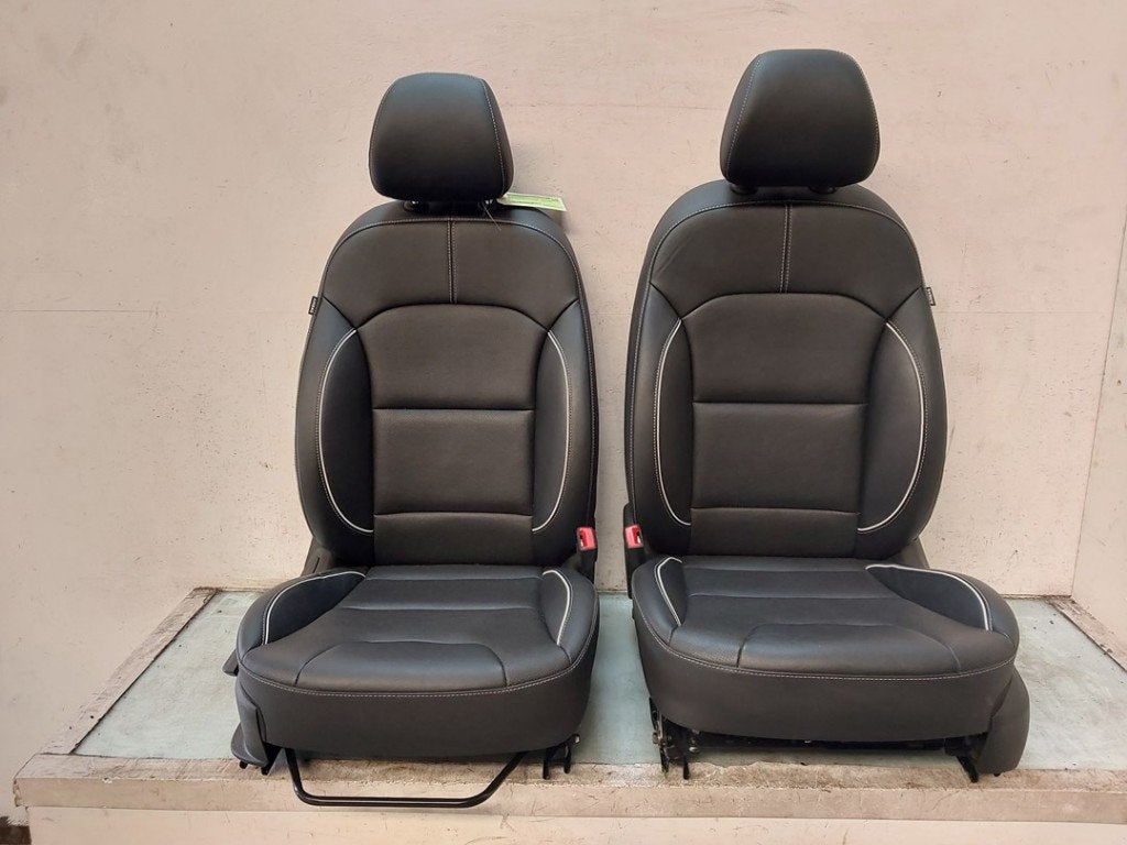 INTERIEUR Kia Niro I (DE) (01-2016/08-2022), Info@kia.de, Theodor-Heuss-Allee 11
60486  Frankfurt am Main, DE, Kia Deutschland GmbH