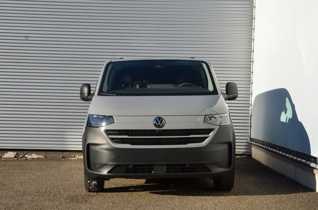 Volkswagen T7- Dubbelcab- L1-Carplay-Camera-Nieuw- 35990+BTW, Stof, Volkswagen, 2500 kg, Bedrijf