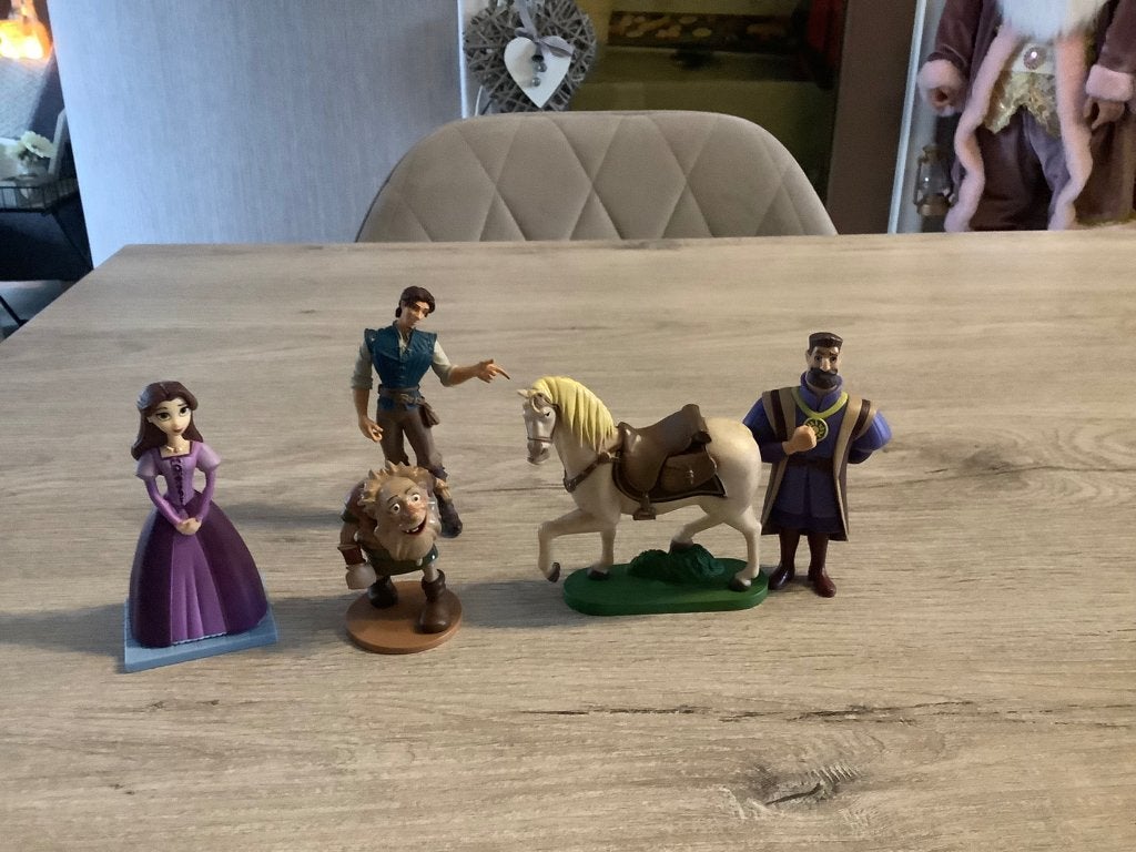 Disney Rapunzel verschilende characters (7-10 cm), Verzamelen, Poppetjes en Figuurtjes, Ophalen of Verzenden, Gebruikt