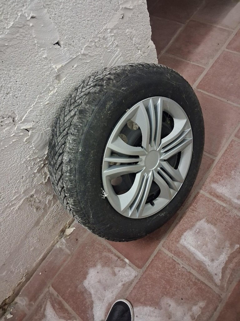 4x Winterbanden Michelin alpin  205/60 r16, Auto-onderdelen, Ophalen, Gebruikt, 16 inch, Banden en Velgen
