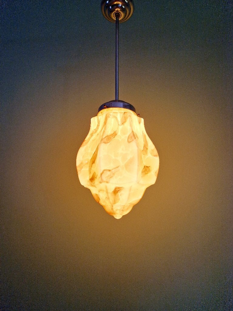 Suspension Art Déco en opaline marbrée, Scailmont, 1920-30, Enlèvement ou Envoi