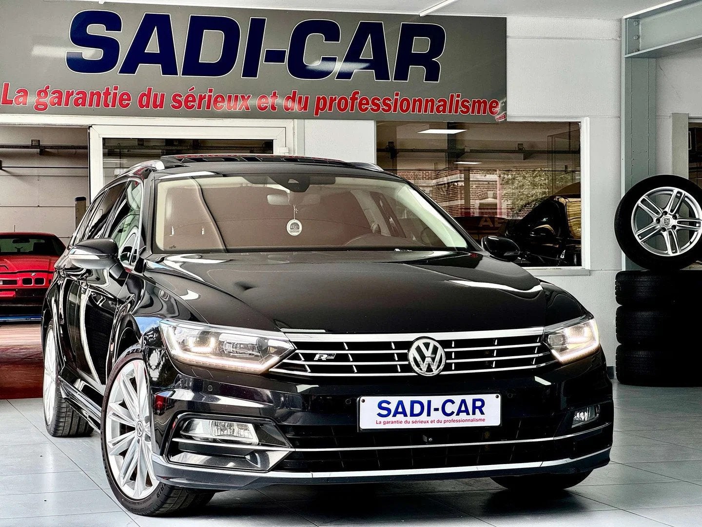 Volkswagen Passat Variant SW 2.0 CR TDi 150cv DSG - R-LINE -, Auto's, Volkswagen, Automaat, Gebruikt, https://public.car-pass.be/vhr/941ba22a-aa1a-4f94-84df-d1a3ff4f736a