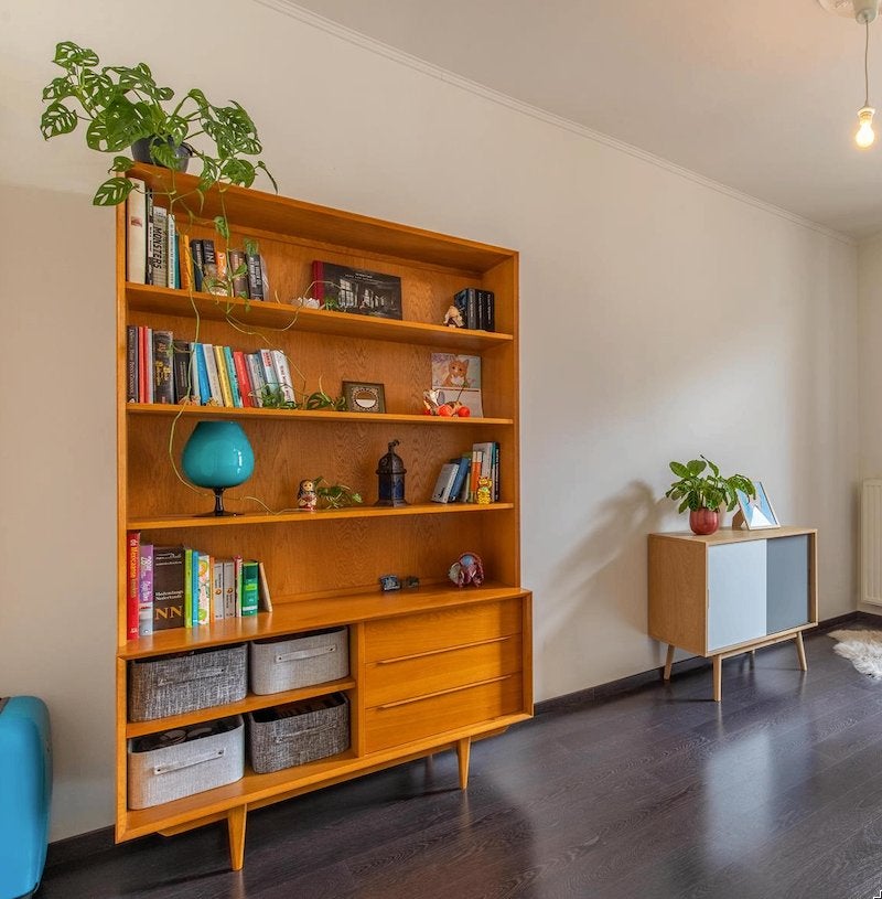 Massief eikenhouten boekenkast, Ophalen, Met plank(en), Gebruikt, 100 tot 150 cm