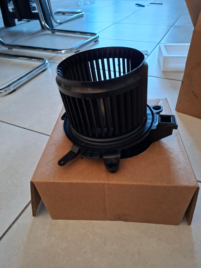 Pulseur d'air habitacle auto.
RIDEX, Enlèvement ou Envoi, Neuf