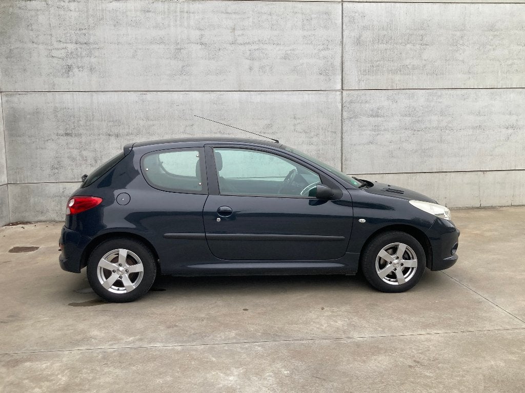 Peugeot 206+ 1.1 essence 2011 avec 102 000 km*Lez OK *EURO5*, Achat, Entreprise, Noir, 5 places