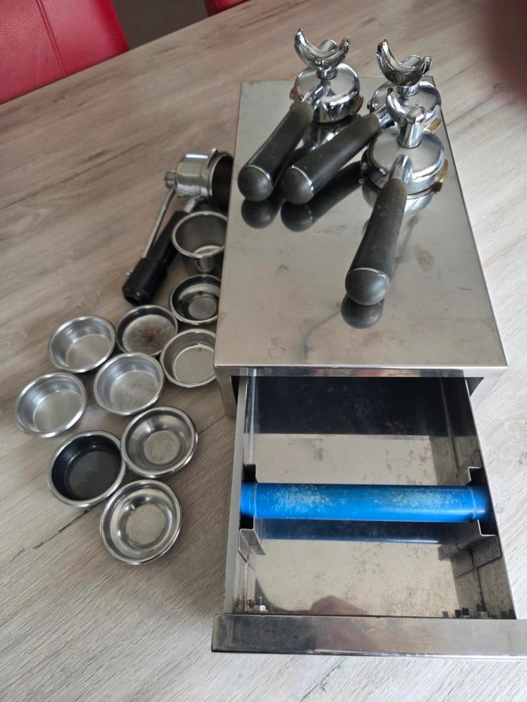 Houders espressomachine met koffiegruis uitklopbak, Ophalen
