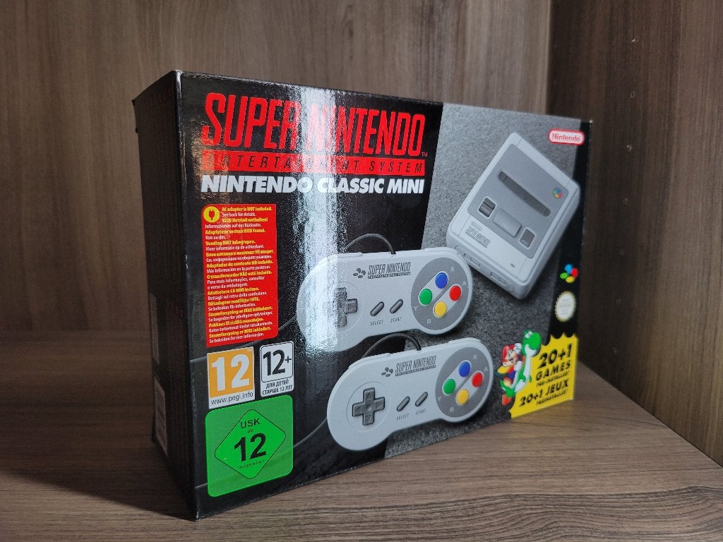 Super Nintendo Classic Mini (2017), Games en Spelcomputers, Ophalen of Verzenden, Nieuw, Met 2 controllers, Met games