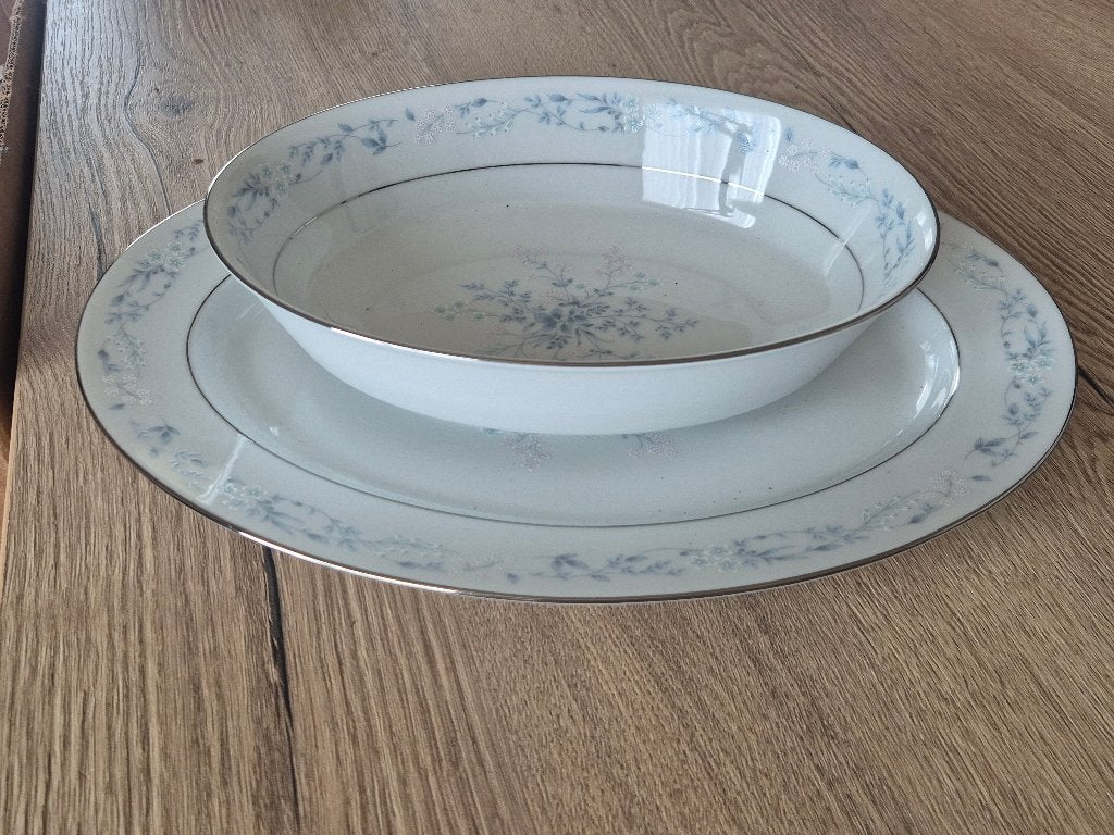 Eet en koffieservies Noritake porselein, Ophalen