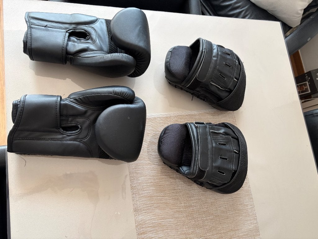 Pack Gants Boxe + Pattes d'Ours Paos Matchu Sports 12OZ, Sports & Fitness, Enlèvement, Comme neuf, Gants de boxe
